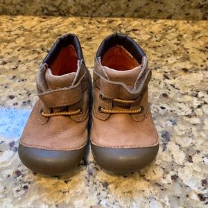 Stride rite size 5w